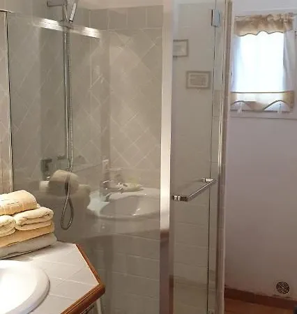 Des Oliviers Panzió 3*